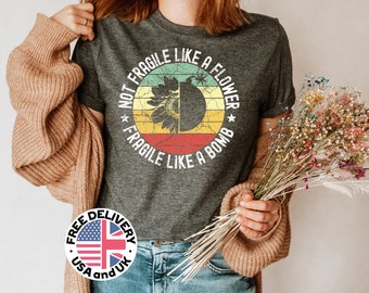 Nicht zerbrechlich wie eine Blume, zerbrechlich wie eine Bombe, Ruth Bader Ginsburg Shirt, Girl Power Shirt, feministisches T-Shirt, feministisches Shirt, RGB Shirt