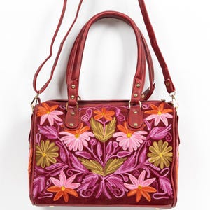 Gul-e-Rubai - Exquis sac à main brodé Aari, motif floral cachemiri artisanal, élégant sac à main ethnique pour femme, qualité supérieure