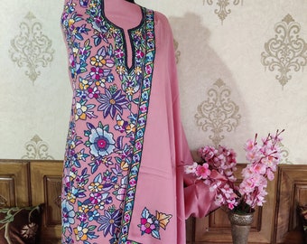 Kaszmirski wełniany garnitur z haftem ręcznym na całej powierzchni, garnitur Aari Salwar Kameez, wiosenny garnitur kaszmirski, indyjski tradycyjny garnitur, garnitur imprezowy
