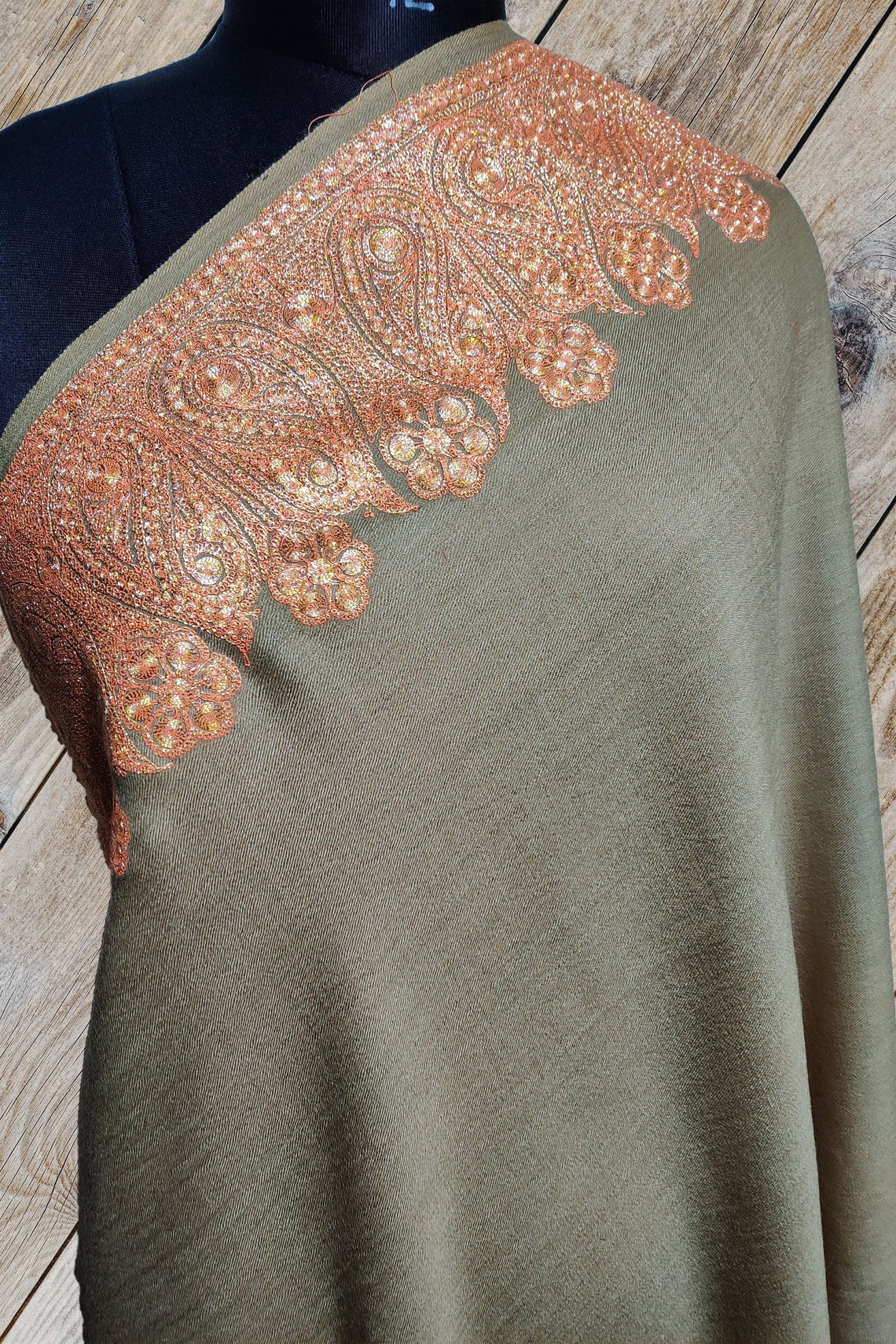 kashmiri tilla shawl designs