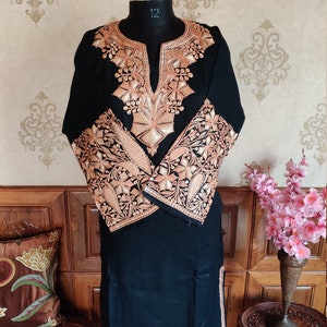 Kashmiri Pheran, Kashmiri Kurta, Embroidered Kashmiri, Kashmiri Dress, Indian Ethic Pheran, Traditional Pheran, Kashmiri Wedding Dress