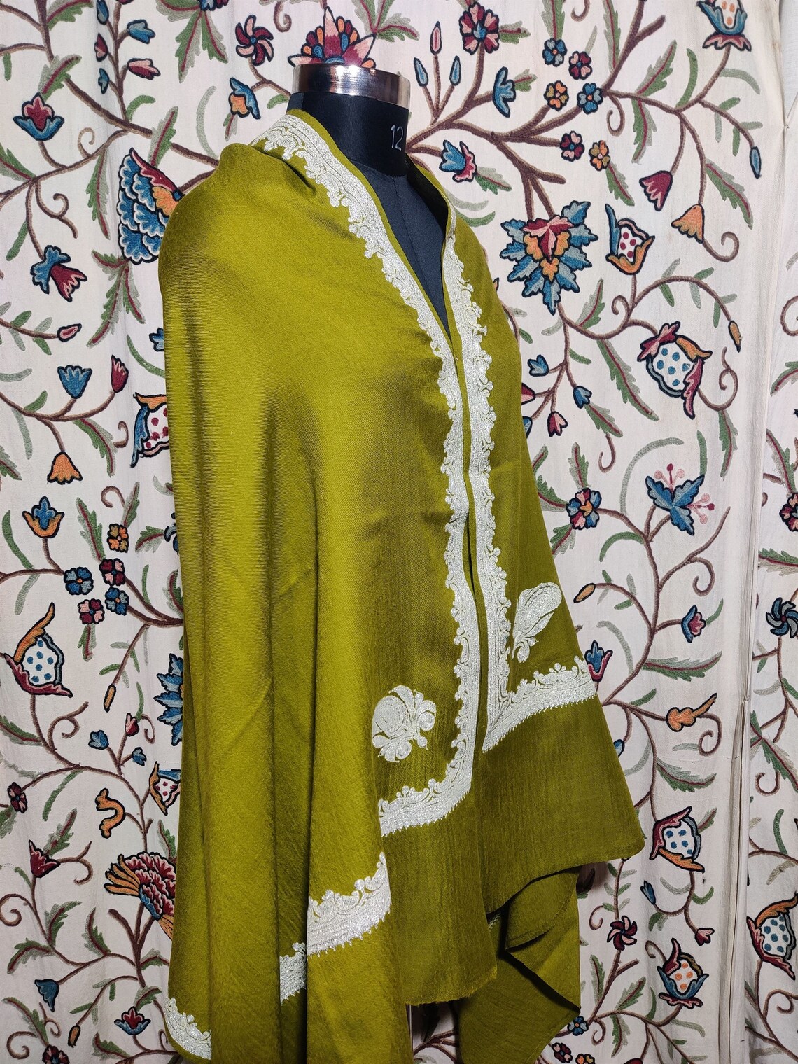 kashmiri tilla shawl