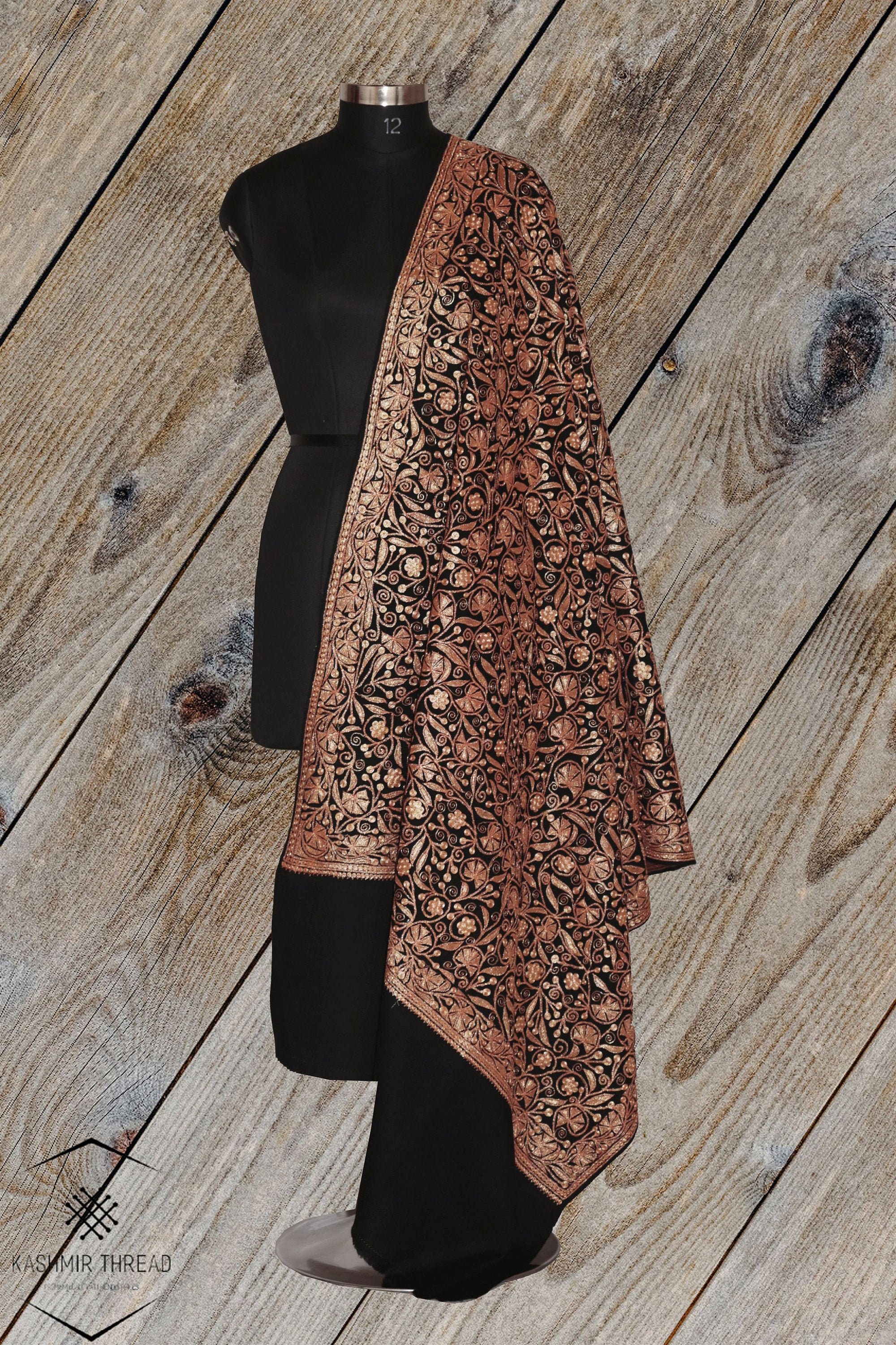 kashmiri tilla shawl