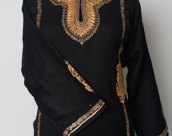 Ebony Elegance Kashmiri Pheran med Tilla Broderi