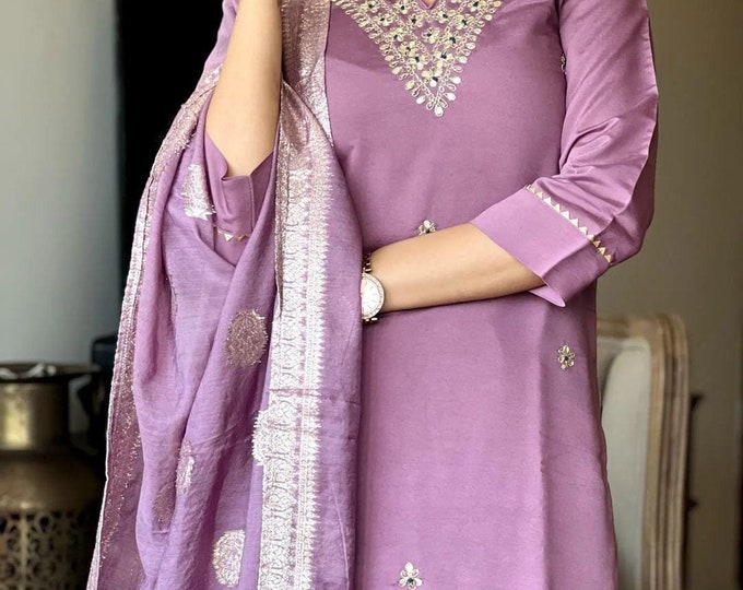 Women Elegant Purple Floral Salwar Kameez with Sheer Dupatta