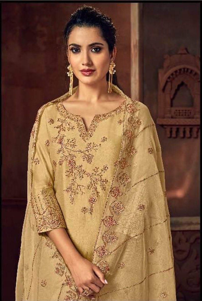 Eid Special Dress Wedding Suit Salwaar Kameez For Women