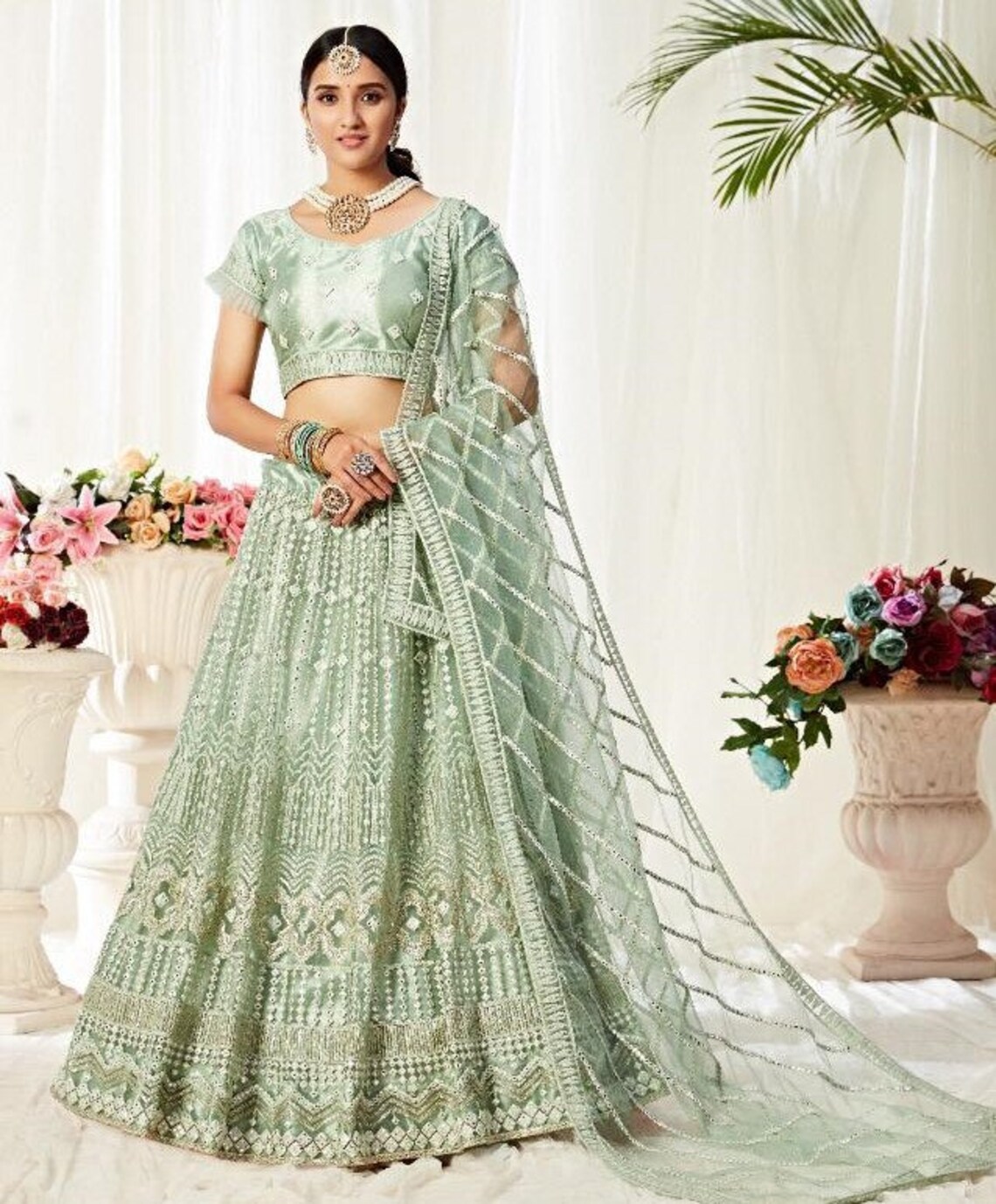 light pista colour gown