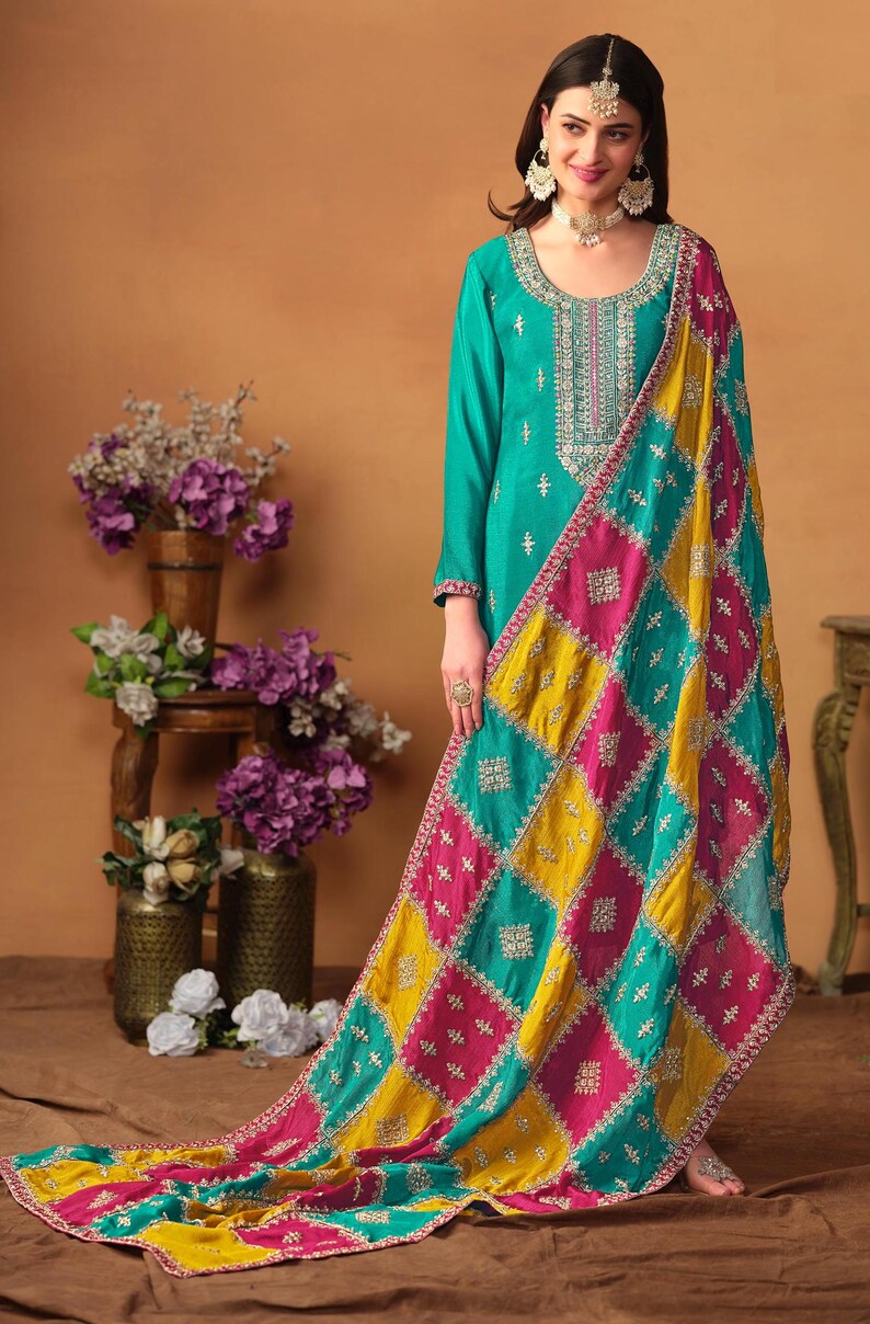 Blue Suit,Salwar Readymade, Pakistani Dress, Palazzo Suit, Sharara Suit, Pakistani Dresses,Anarkali Dress, Pakistani Party Wear, Pakistani Suits, 
Kurti palazzo Set, Punjabi Suit,purple,lavender,suit