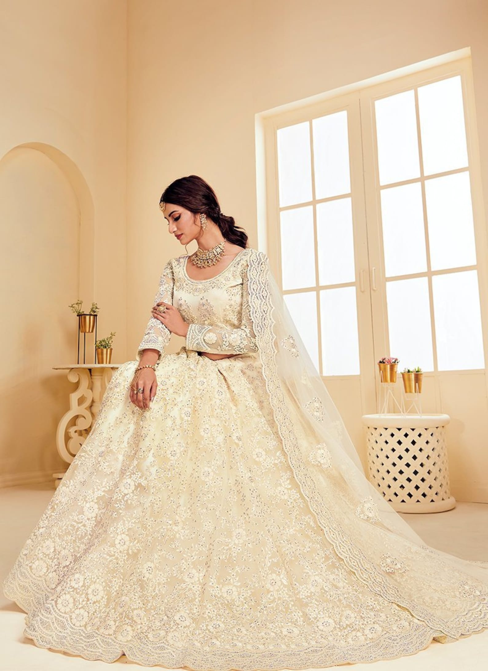 bollywood white lehenga
