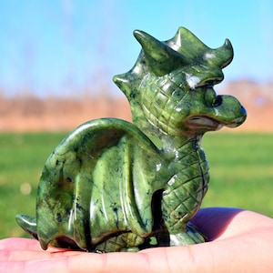 5.2&#39;&#39; Natural Green jade Dragon，quartz crystal，Dragon carving，Home decor, Crystal gift，Crystal dragon ，Crystal healing