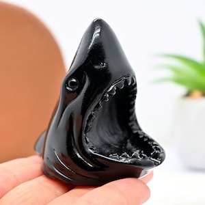 2.4&#39;&#39; Natural carved Obsidian Shark head，Crystal Shark，Shark carved，Home decor，Crystal Figurine，Crystal gift，Crystal ornament，Crystal heal