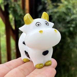 2,5 &#39;&#39; natürliche weiße Jade Kuh, Quarzkristall Kuh schnitzen, Kuhfigur, Wohnkultur, Kristallgeschenk, Reiki-Heilung