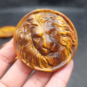 2'' 天然手彫りタイガーアイライオンヘッド、水晶、クリスマスギフト、クリスタルサイン、クリスタル装飾品、クリスタルライオンヘッド、クリスタルヒーリング