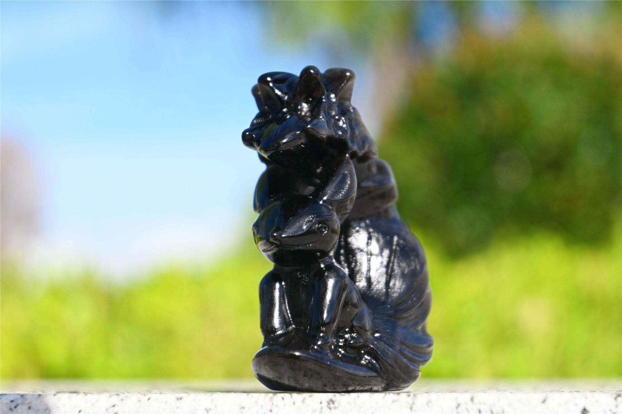 2.2'' 天然シルバーオブシディアン九尾狐、水晶フォックス彫刻