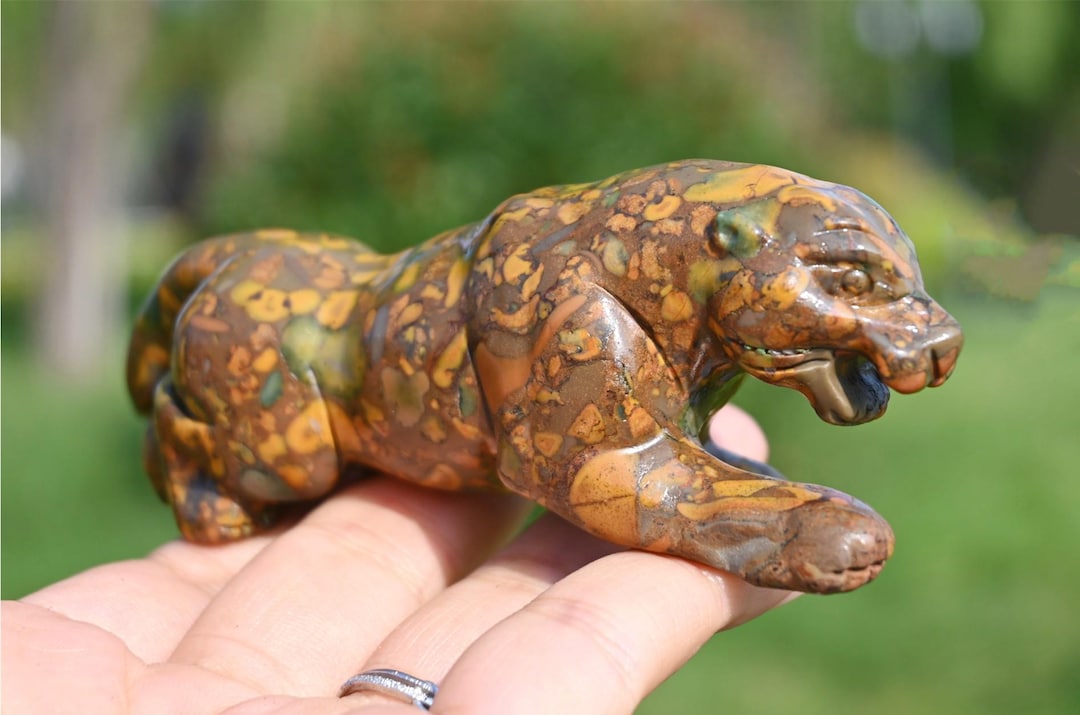 4.6'' Natural Azolite Leopard Carved，quartz Crystal Leopard