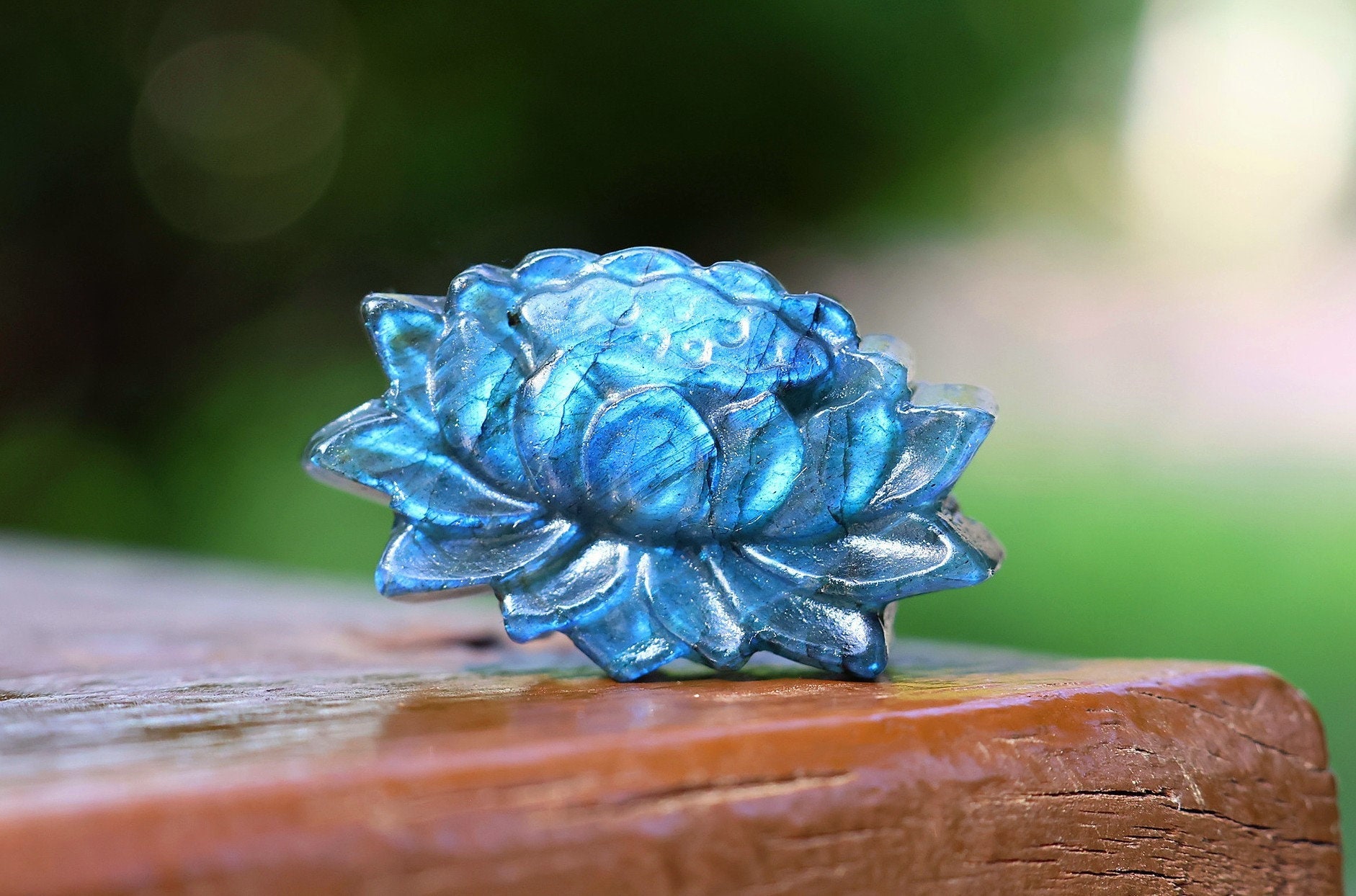 スワロフスキー ブルーバイオレット 花 睡蓮 スイレン スワロフスキー ブルーバイオレット 花 睡蓮 スイレン