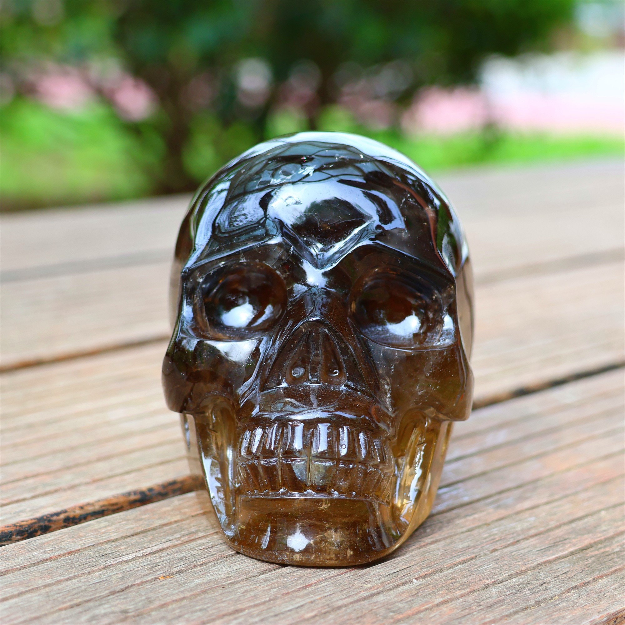 1.53kg 天然スモーキークォーツ スカル装飾、クリスタルスカル