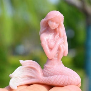 2.6&#39;&#39; Natural Pink Opal Mermaid Carving，Crystal Mermaid decor，Crystal gift，Mermaid Sculpture，Crystal decor，Crystal gift，Crystal healing