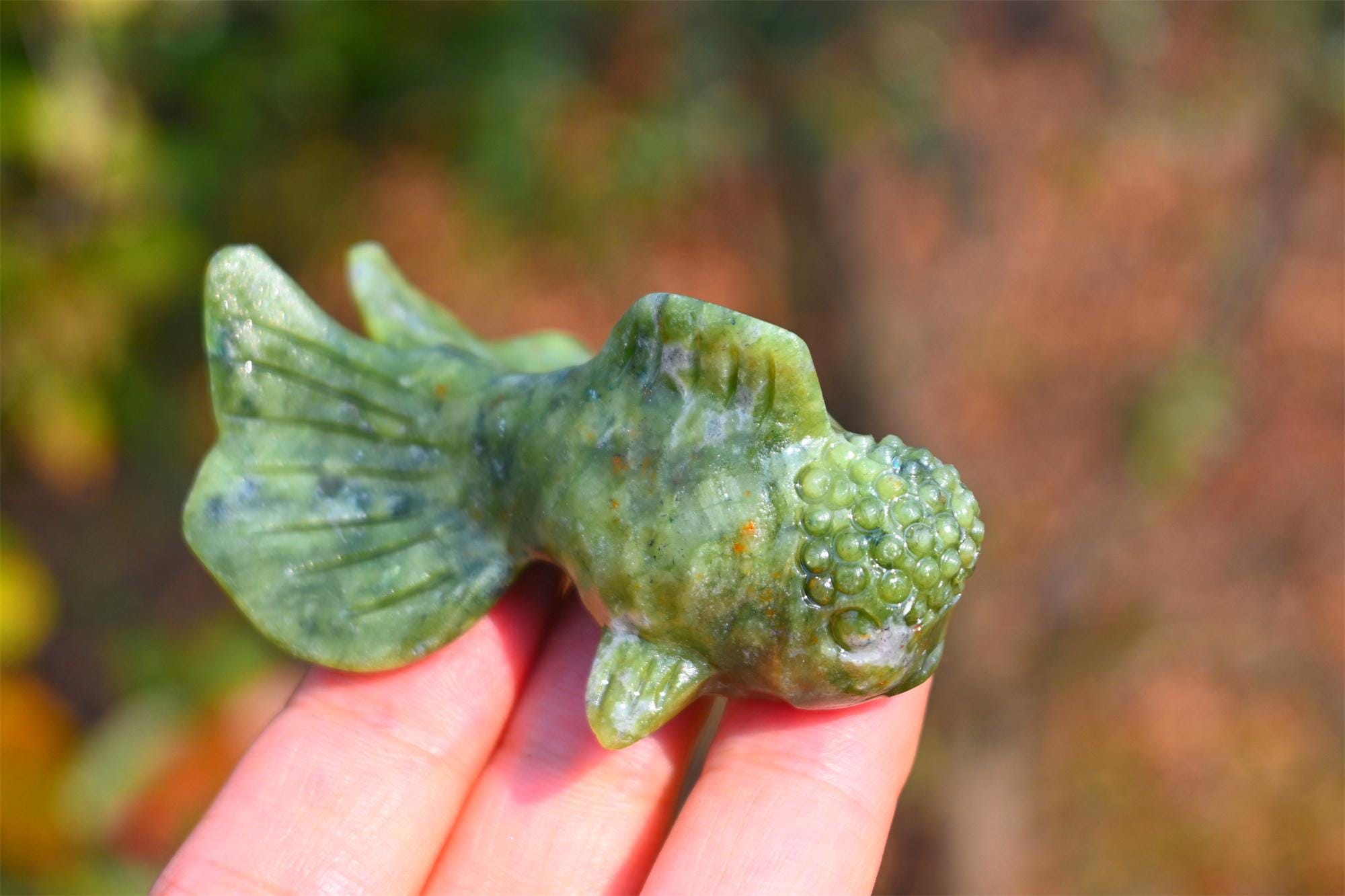 2.4'' 天然グリーン翡翠金魚、クリスタル装飾品、クリスタル金魚彫刻