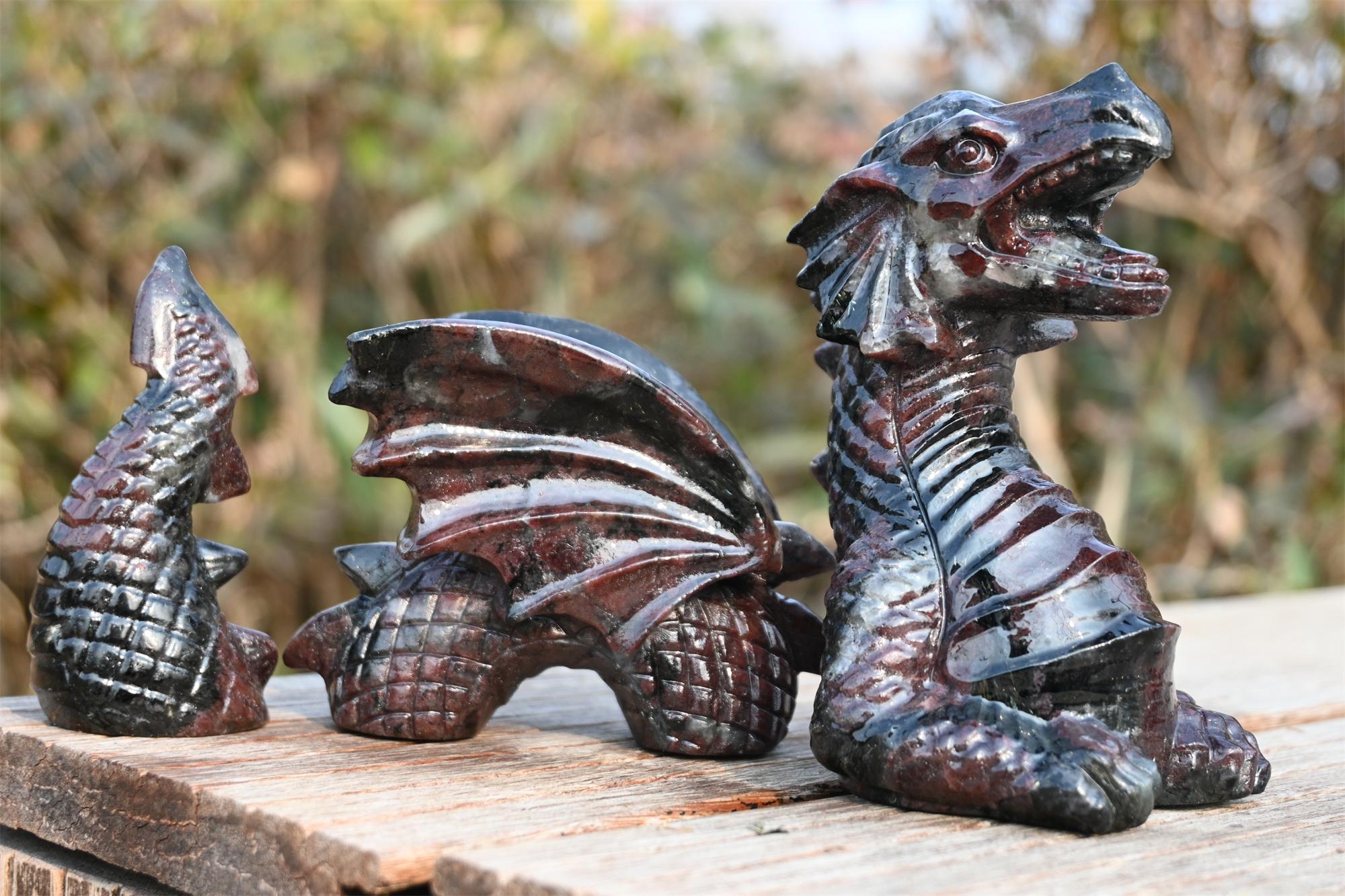 8.8インチ天然ガーネットドラゴン彫刻、クォーツクリスタルドラゴン像