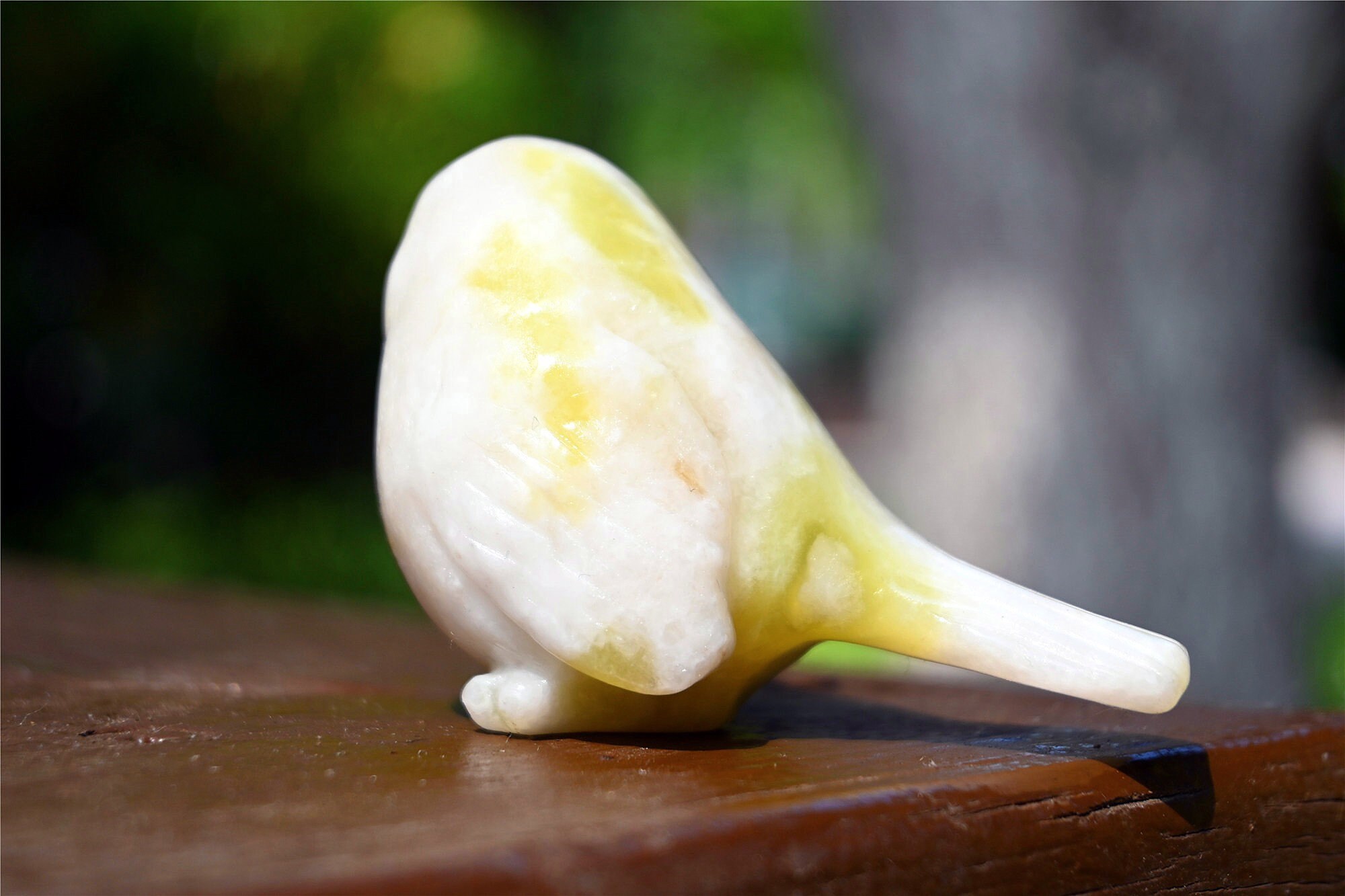 2.4インチ天然翡翠鳥の飾り、クリスタル鳥の彫刻、クリスタル鳥の装飾