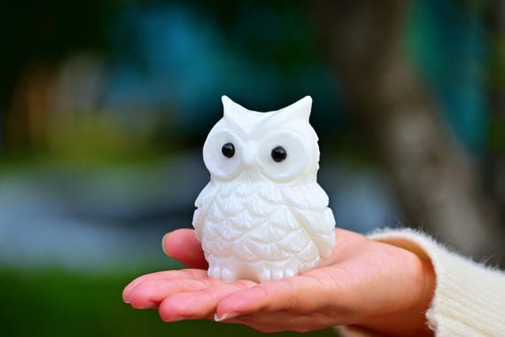 3.4'' Natural White jade Owl，Crystal owl carving，Owl figurine，Crystal ornament，Quartz crystal Owl，Crystal gift，Owl Rock，Reiki healing