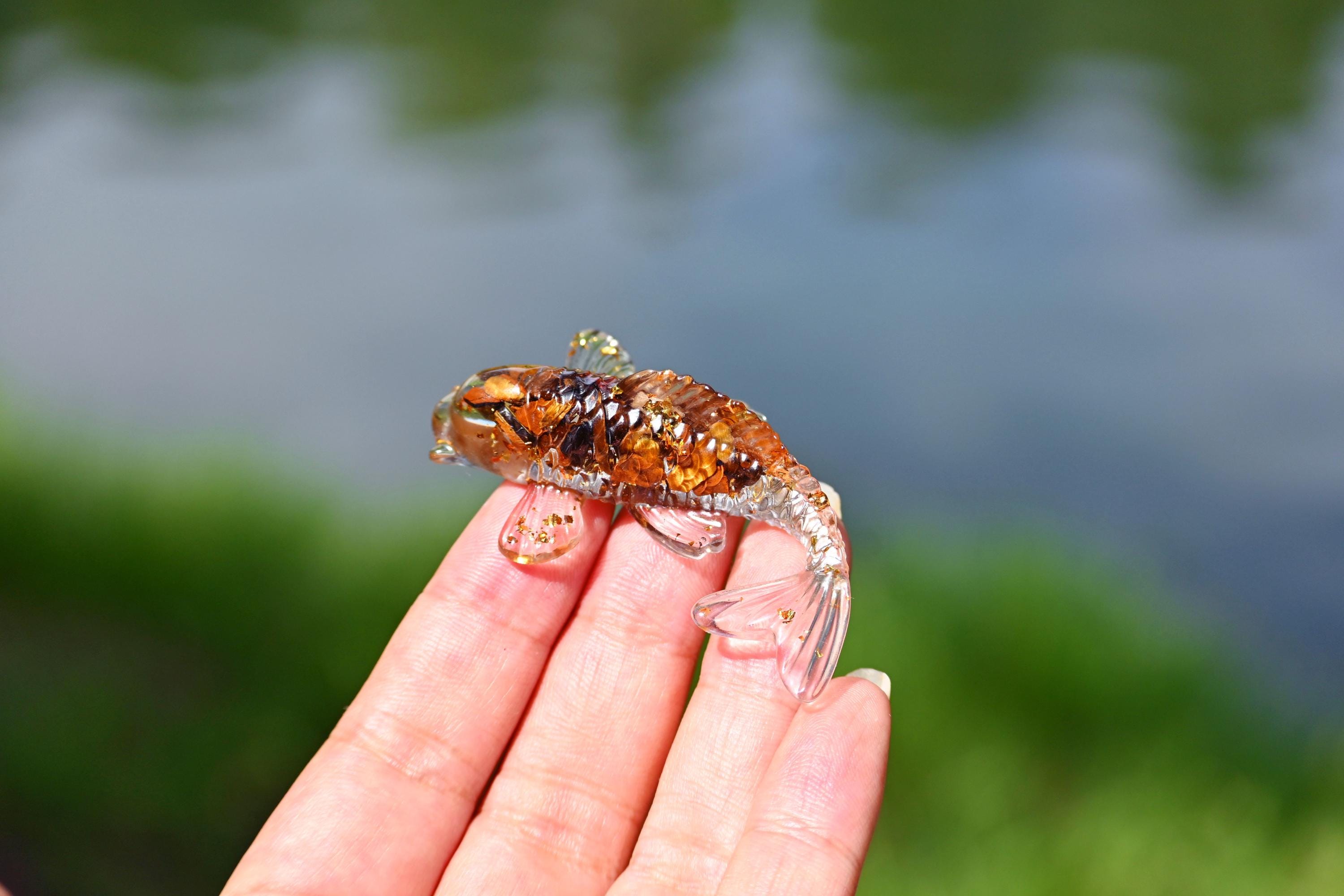 2.4インチ樹脂金魚、天然クリスタル原石、金魚彫刻、金魚置物、ホーム