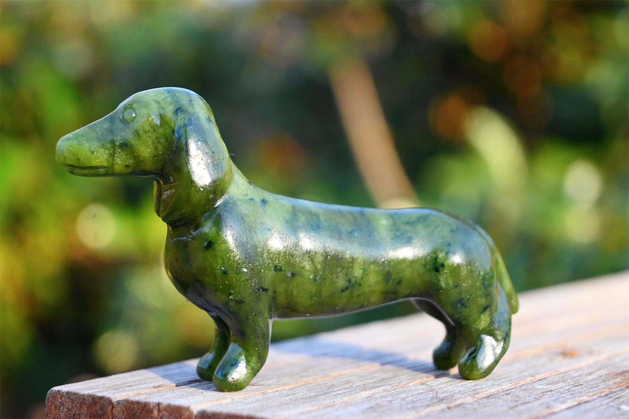 道楽　DOWLUCK 　ドウラク　シトシトピッチャン　グリーンワーム 3.1'' Natural Green Jade Dachshund，quartz Crystal，crystal Dog