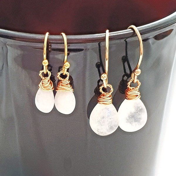 rainbow moonstone earrings, golden wire-wrapped moonstone dangle earrings, Mondstein Ohrringe, Mondstein Schmuck, gift for her, jewelry gift