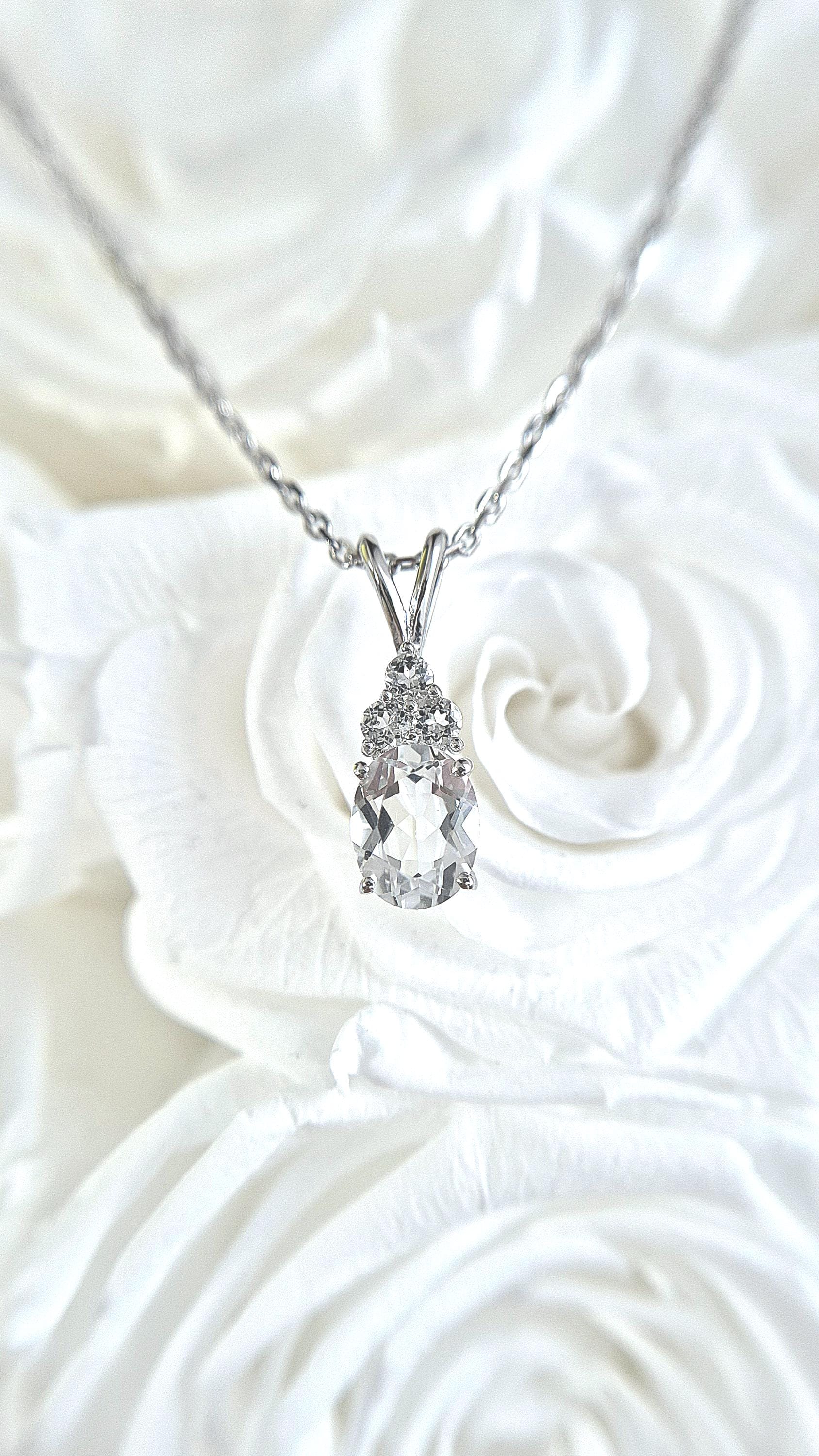 Topaz Necklace, silver necklace, white stone jewelry pendant, jewelry gift for her, white gemstone necklace, Weiss Topas Halskette