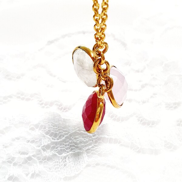 Gemstone pendant necklace with moonstone, garnet, pink chalcedon gemstones, golden necklace, Edelstein Anhänger Halskette, Edelstein Kette