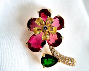 Red Flower Brooch, red floral brooch, Brosche rote Blume, elegant brooch, brooch bouquet, broach jewelry, gift for her, golden brooch