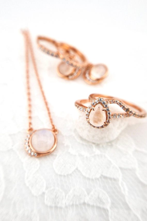 Moonstone Jewelry set, moonstone necklace, moonstone earrings, moonstone ring, Rainbow moonstone chevron ring, Mondstein Ohrringe Schmuckset