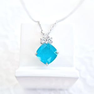 Paraiba Necklace, Paraiba Turmalin Halskette, tourmaline pendant necklace, blue tourmaline, Halskette, Collier Paraiba, Collana, Kette