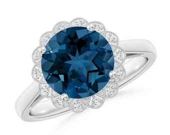 Ring London Blue Topaas: geschulpt sterlingzilver, witte topaasaccenten