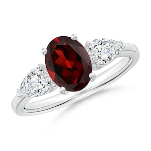 Garnet Ring, oval garnet three stone ring with white topaz, engagement ring, wedding ring, 925 silver ring, anniversary ring, handmade ring