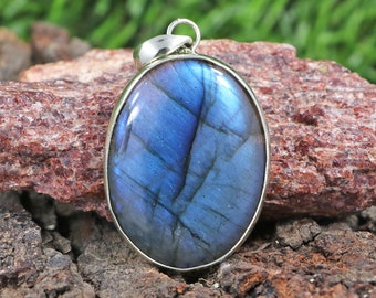 Handmade Oval Labradorite Pendant: 925 Sterling Silver