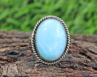 Anillo de ópalo azul hecho a mano: Anillo llamativo de plata de ley 925 estilo boho.