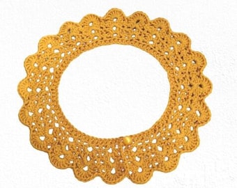 Collar de encaje vintage hecho a mano