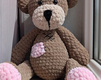 Handgemaakte gehaakte knuffelbeer: biologische knuffel