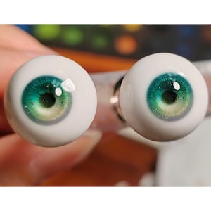 Realistic Resin BJD Doll Eyes: Custom 10mm-22mm Safety Eyes