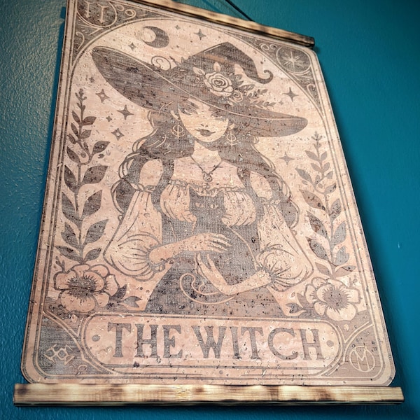 Die Hexen-Tarot-Wandkunst • Heidnisches Wicca-Hexerei-Dekor • Hexengeschenke • Lasergraviertes wunderschön weiches veganes Korkleder