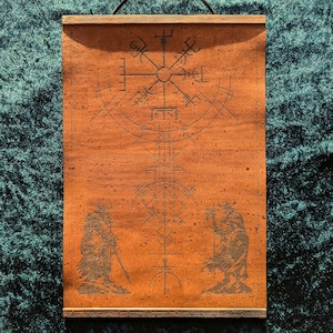 Bussola vichinga Vegvisir, arte norrena, incisa, in pelle di sughero ecologica