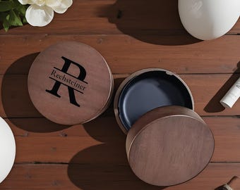 Cenicero de madera con nombre personalizado y tapa, ideal como regalo para fumadores, para hombres, para papá o para padrinos de boda.