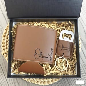 男性用刻印入り缶クーラーホルダー＆オープナーセット - 花婿の付添人へのギフト | 結婚式の引き出物 | 父の日のプレゼント/カスタマイズされた花婿の付添人へのギフト