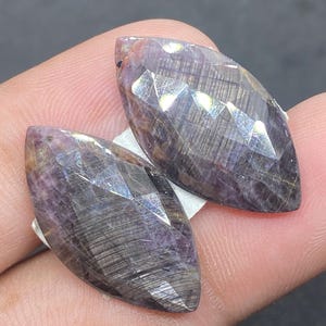 Naturlig Rubinroslipning Par: Madagaskar Glans Ädelstenar (26x14x4 MM)