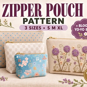 Può includere: Un cartamodello per pochette con cerniera in tre taglie, S, M e XL, con un design bonus di fiori yo-yo. L'immagine mostra quattro pochette con vari motivi floreali e a pois, inclusa una decorata con fiori in tessuto di colore viola.