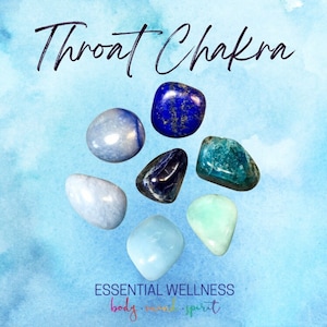 Parure de 7 pièces en cristal pour le chakra de la gorge - 2 tailles - avec informations et carte de mantras, cadre de présentation et sac de rangement - Compétence Reiki