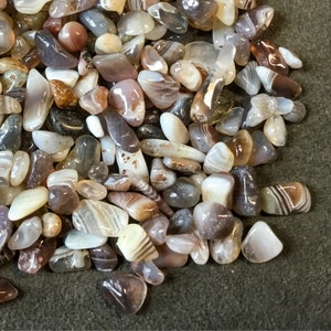 BOTSWANA AGATE Chips - 5-7mm - 1, 2, 4, 8 oz - Crystal Chips - Gemstone Chips - Roller Bottle Chips - Healing Crystals - Arts & Crafts