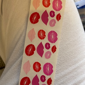 Vintage sandylion lips sticker strip - as shown